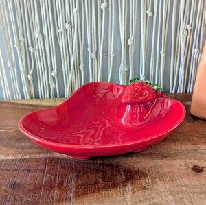 Vintage California Pottery Red Strawberry Serving Bowl USA 8420 - XL